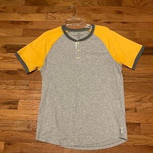 3 button T-shirt